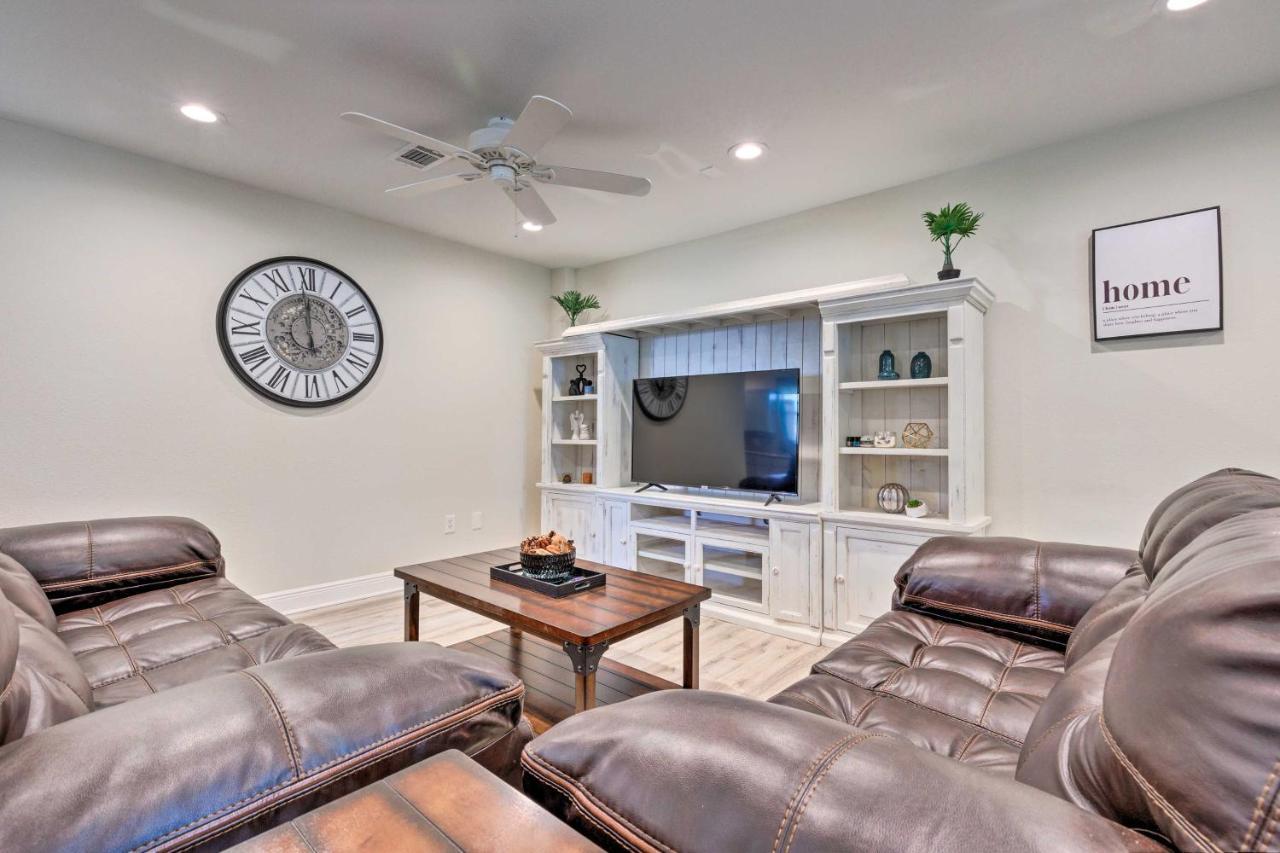 Spacious Gulfport Home With Yard 1 Mi To Beach Exterior foto